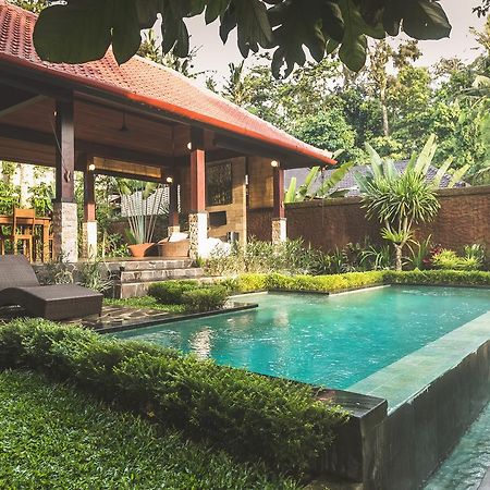 A Priori Villa Ubud Extérieur photo