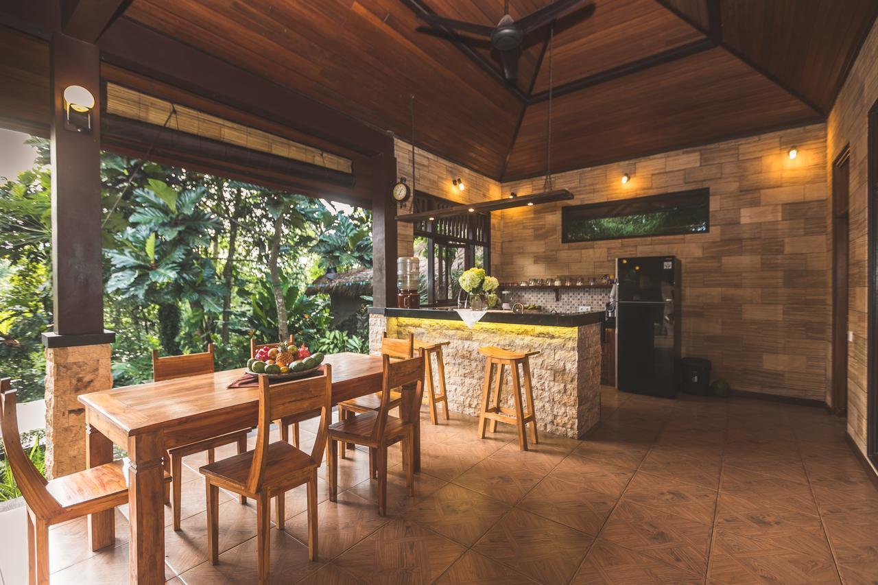 A Priori Villa Ubud Extérieur photo