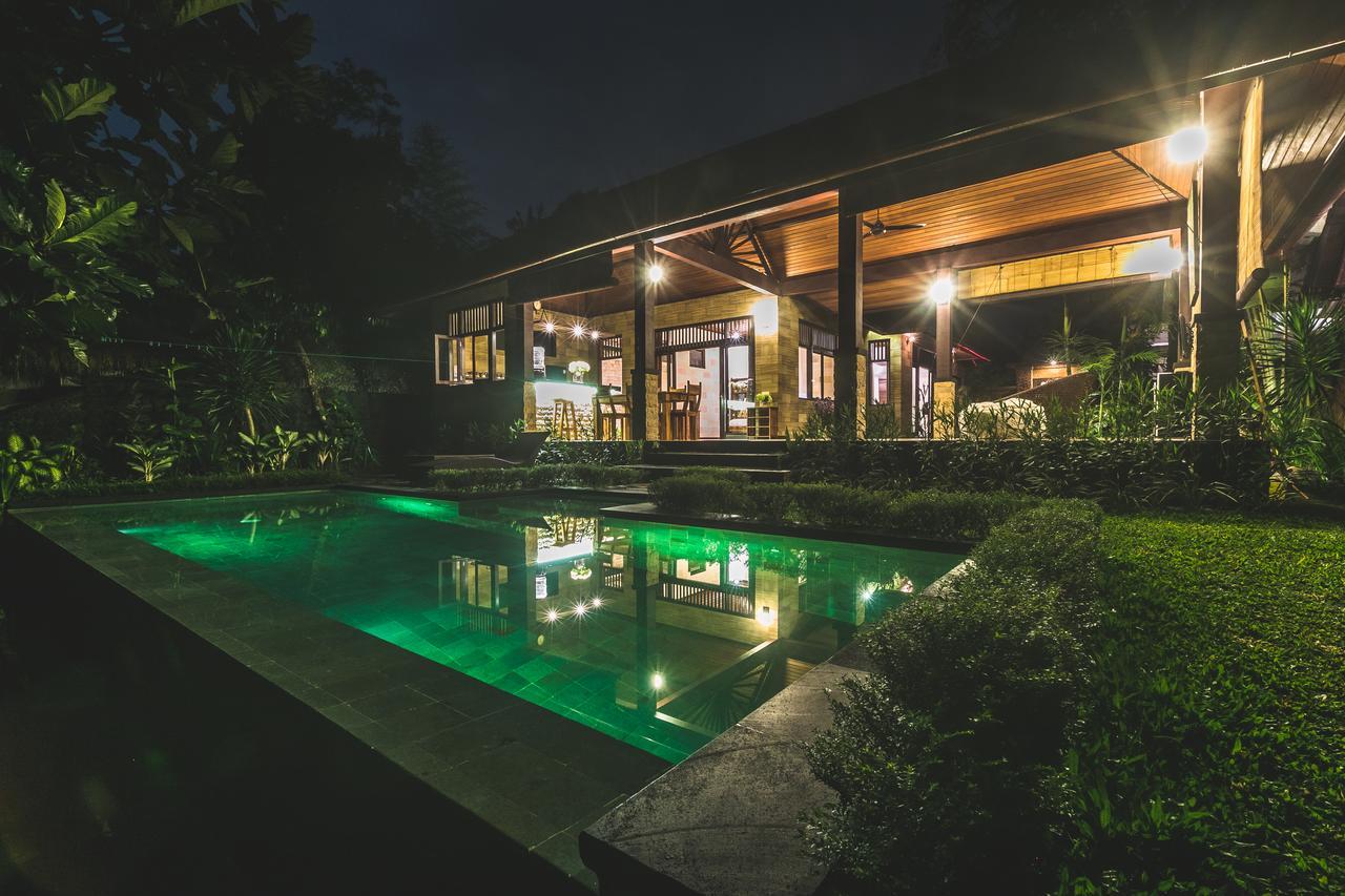 A Priori Villa Ubud Extérieur photo